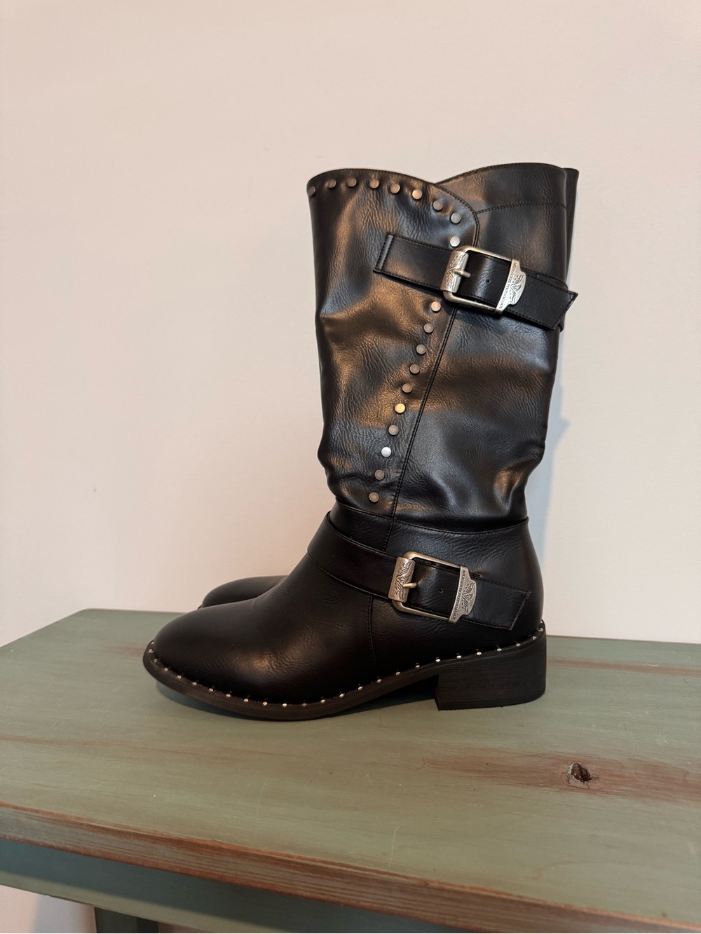 Milwaukee Performance Size 10 Black Studded Mid-Calf Buckle Boots - Women